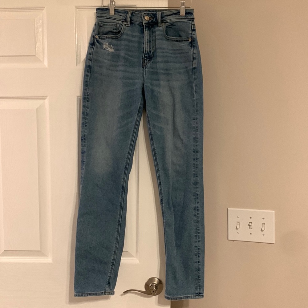 America Eagle mom jeans long